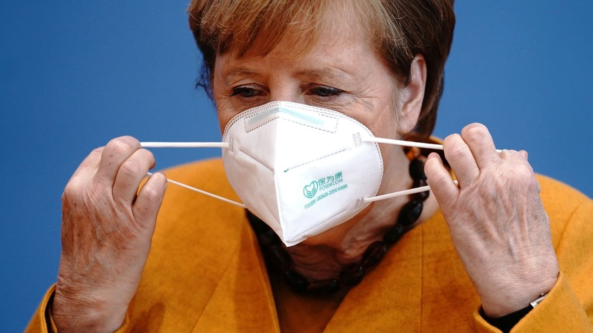 Na injekci půjdu, až budu na řadě, ujistila Merkelová